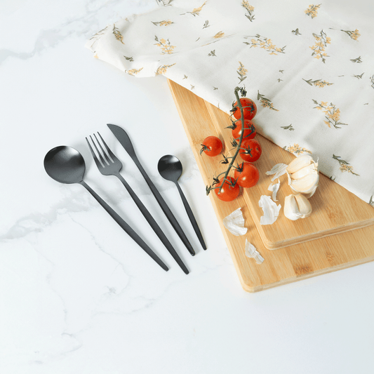 VAV GET 16-PIECE FLATWARE CUTLERY SET FOR 4 PEOPLE.