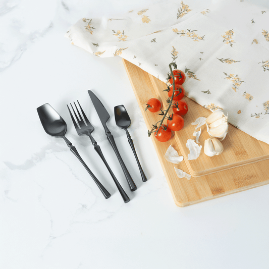VAV GET 24-PIECE FLATWARE CUTLERY SET FOR 6 PEOPLE.