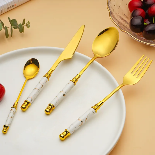 VAV GET 24-PIECE FLATWARE CUTLERY SET FOR 6 PEOPLE.