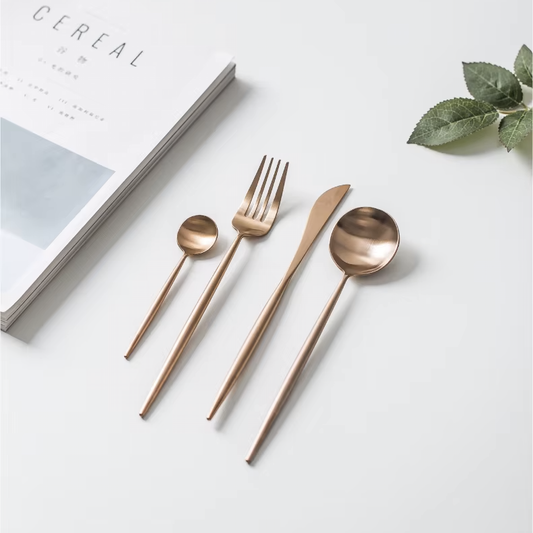 VAV GET 24-PIECE FLATWARE CUTLERY SET FOR 6 PEOPLE.
