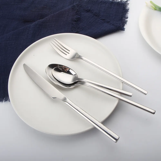 VAV GET 24-PIECE FLATWARE CUTLERY SET FOR 6 PEOPLE.