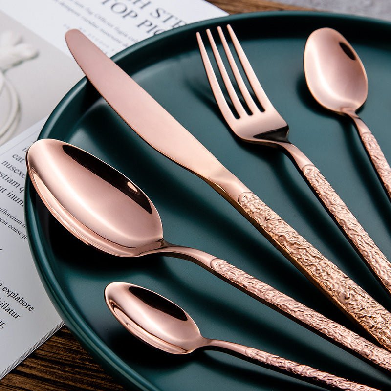 24-PIECE CUTLERY SET - V A V GET