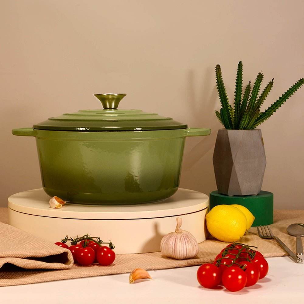 VAV GET Healthy and Safe, Non-Stick Enameled 7-PCS SET of Cast Iron Dutch Oven Cookwares. Set includes: 24cm Dutch Oven Fry Pan, 18cm, 21cm, 24cm Dutch Oven Cookwares with Lids and Gloves.